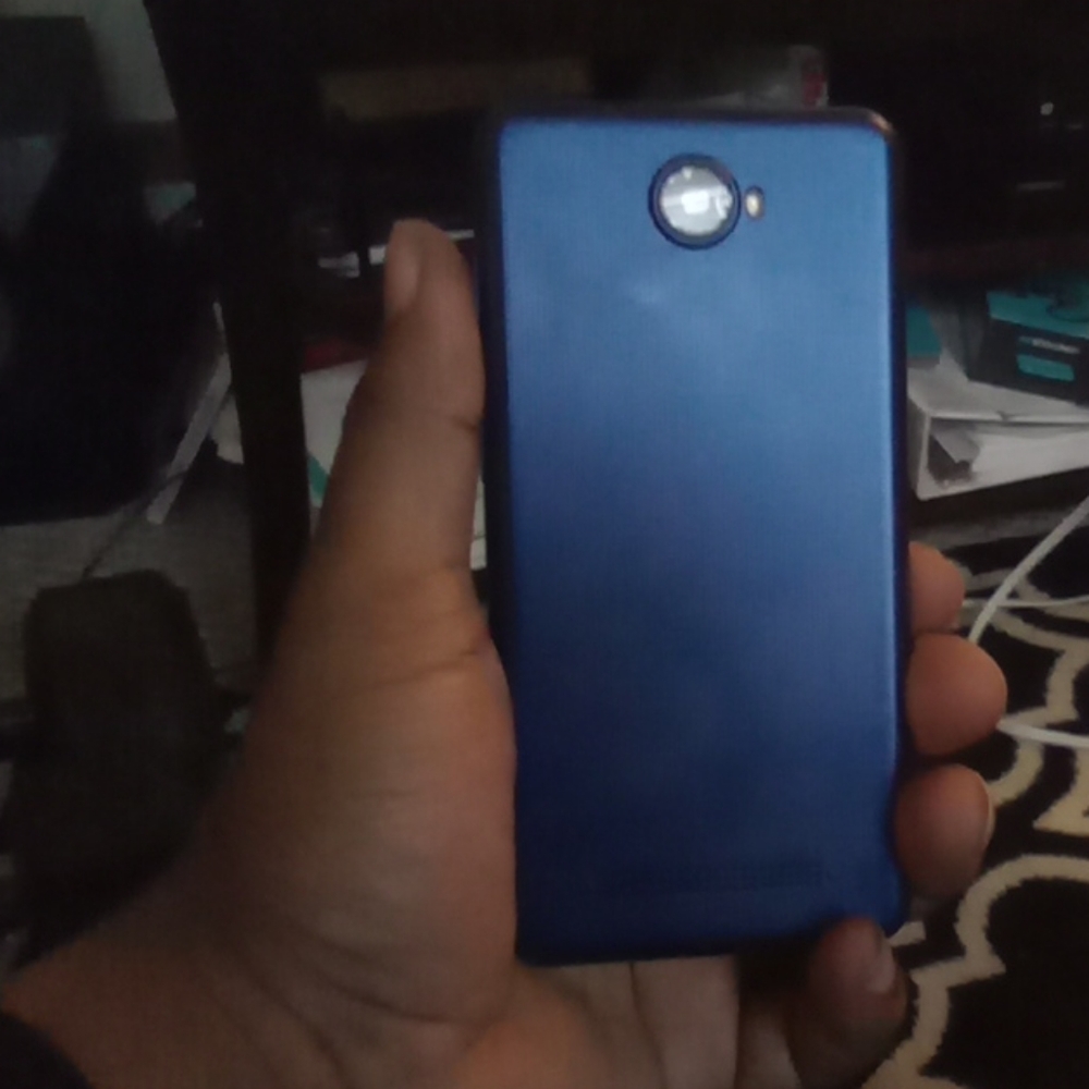 Android phone - Picture 2 of 2